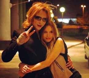 YOSIKIの元カノであるエレーナ